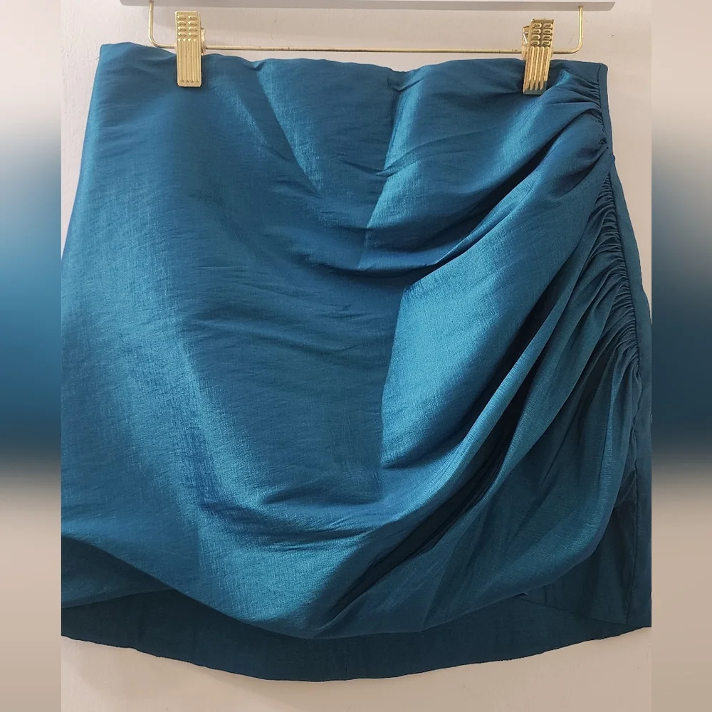 Paola‎ Rendon Elegant Teal Skirt Set, Size Medium.
